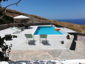 Villa with Swimming Pool